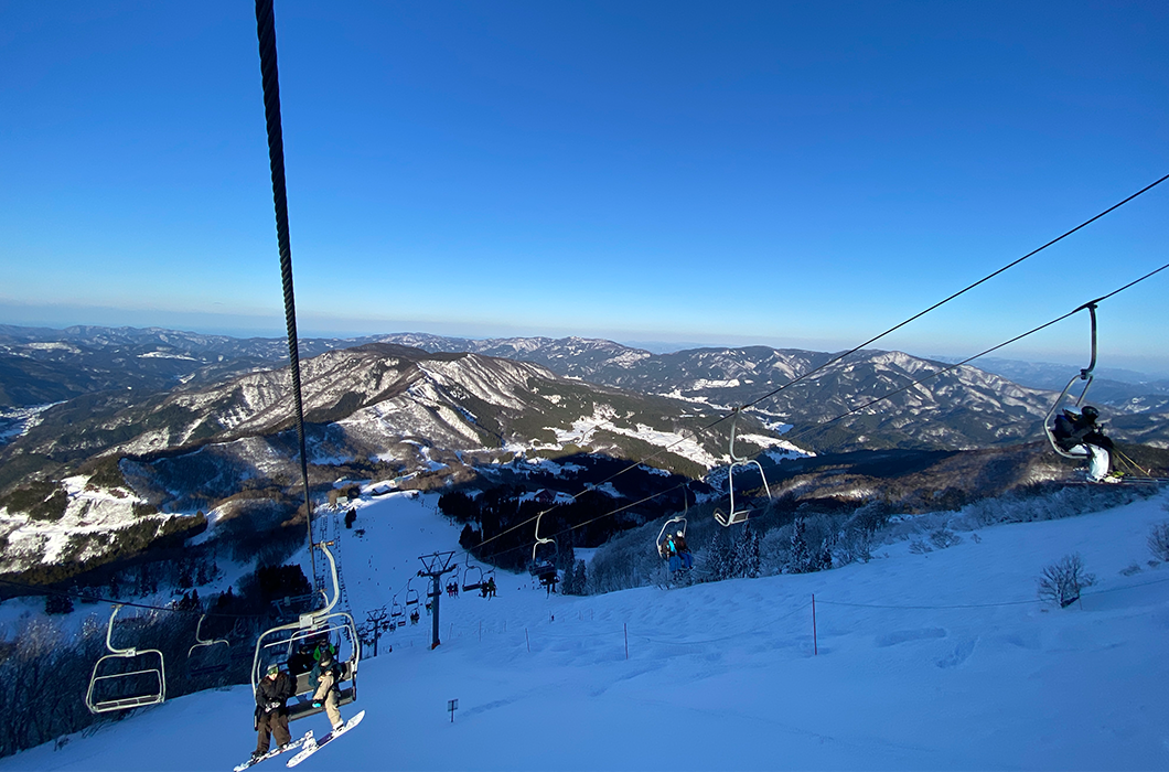 【ハチ北高原】スキー場エリアでの接客スタッフ！